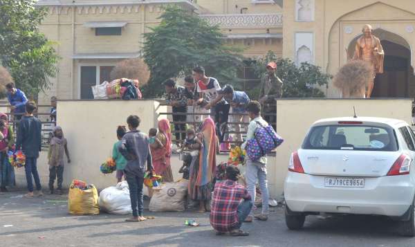 Two women fight for garbage