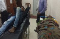 Breaking : बोलेरो चालक ने ऑटो को पीछे से मारी ठोकर, पेड़ से टकराकर पलटी ऑटो, 10 लोग घायल