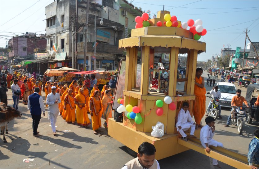 Triad Rath Yatra from the main roads of the city