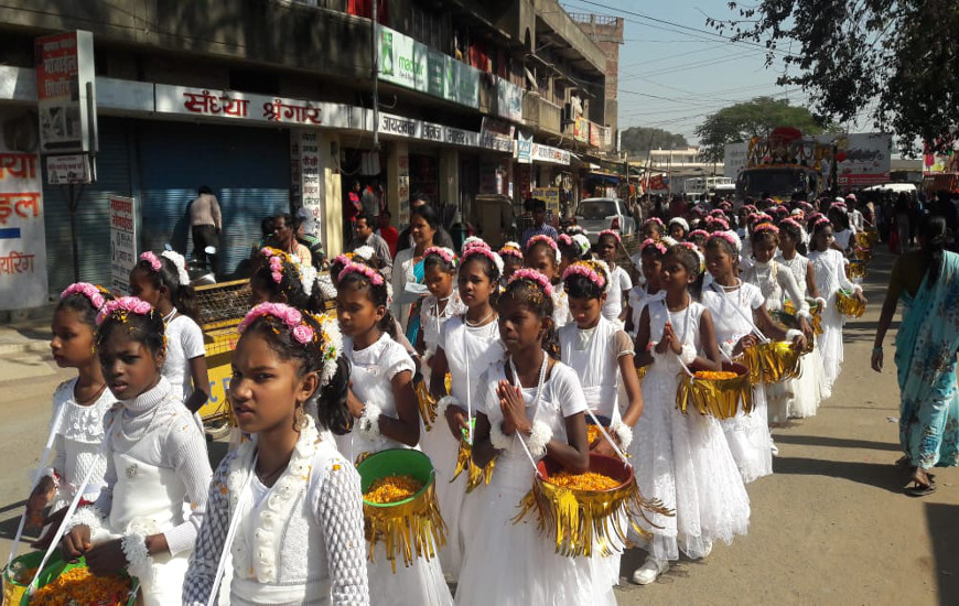 Girls in rally
