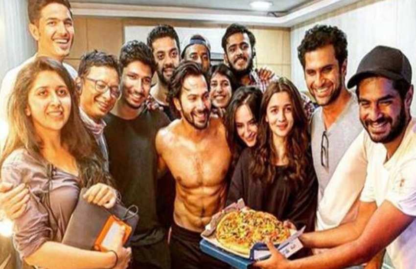 Alia bhatt varun dhawan celebrate kalank schedule wrap up pizza party