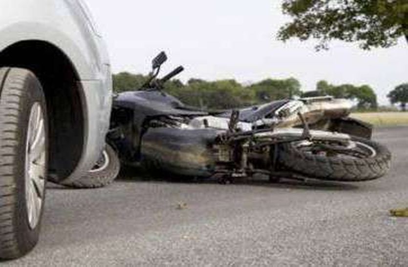 sikar bike exident