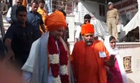 rahul gandhi worshiping in pushkar brahma temple