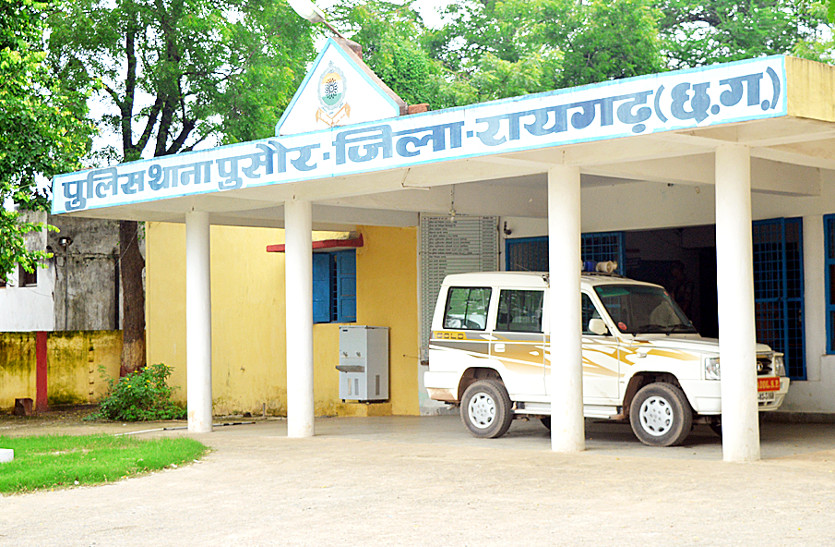 थाने चलने की बात कह कर घर से बुलाकर तीन लोगों को बनाया बंधक, फिर गाली गलौज कर ये कहते हुए बेल्ट व डंडे से खूब पीटा