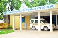 थाने चलने की बात कह कर घर से बुलाकर तीन लोगों को बनाया बंधक, फिर गाली गलौज कर ये कहते हुए बेल्ट व डंडे से खूब पीटा