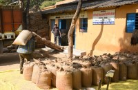  मंगलवार २७ नवंबर को धान बेचने के लिए ३६ उपार्जन केन्द्रों में कुल २४४ किसानों ने टोकन कटाया है।