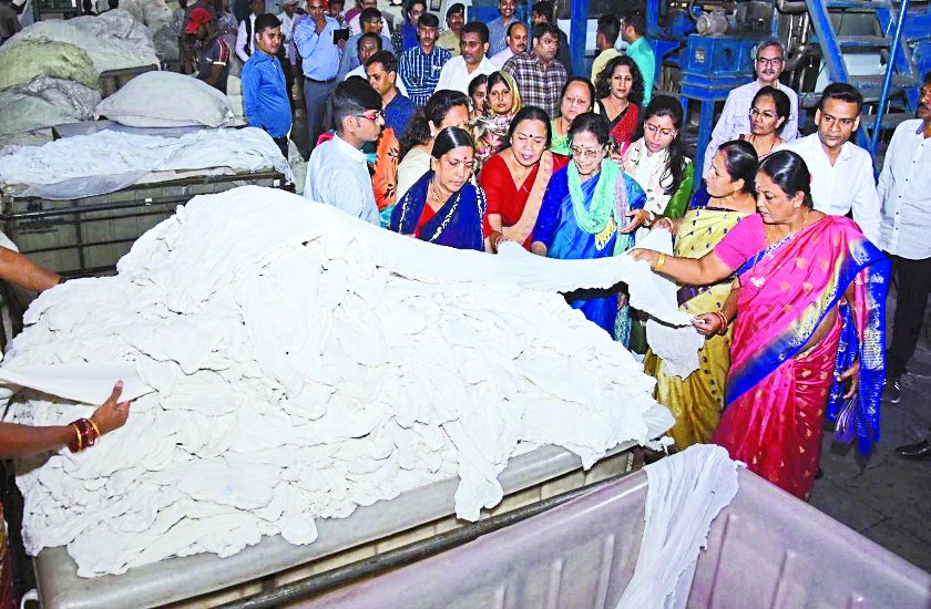 The condition of female laborers in Surat is better than other states: Vijaya Chakraborty