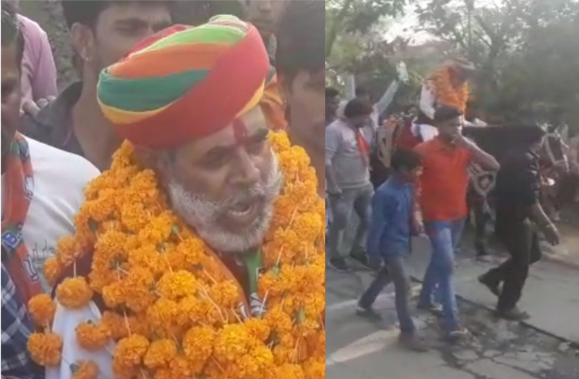 BJP candidate campaigning for Election 2018 on horse in Udaipur