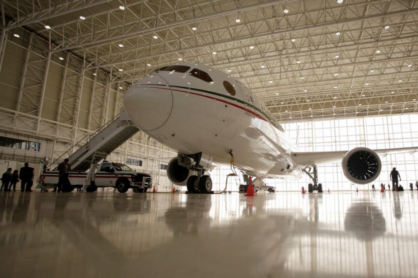jet of ex prez of mexico soon to be auctioned