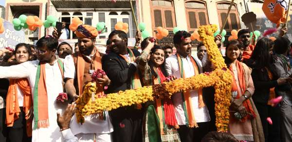 beautiful pics of amit shah's road show in ajmer
