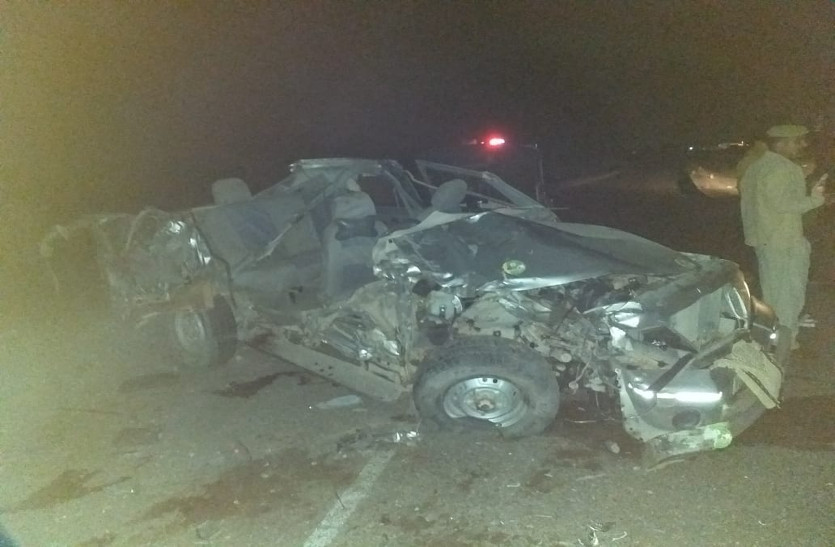 Accident between truck and bolero, three died