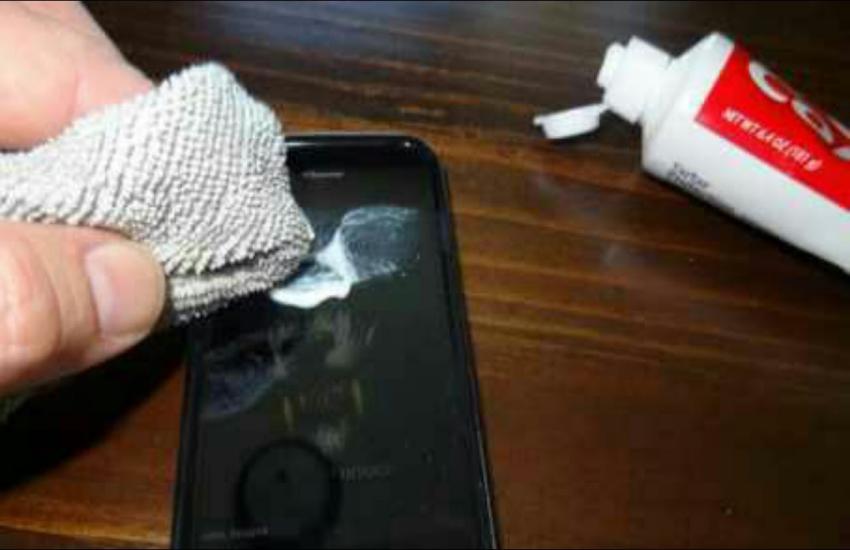 smartphone cleaning
