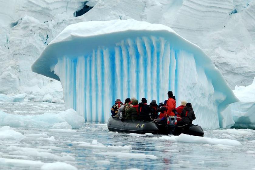 antarcatica glacier melting 11 feet snow depleted till now claims NASA