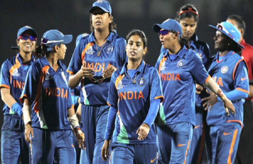Kapil Dev in panel to take interviews of candidates for India women's