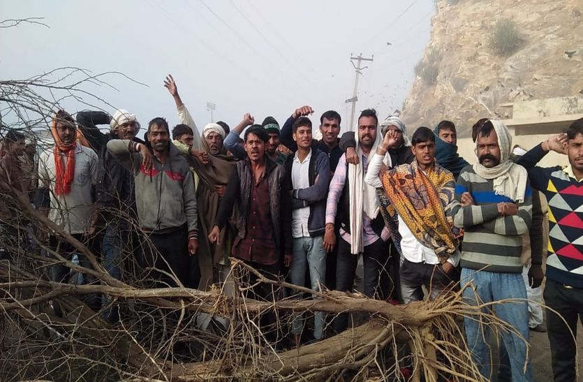 Sachin Pilot Supporter Jam Alwar Jaipur Highway