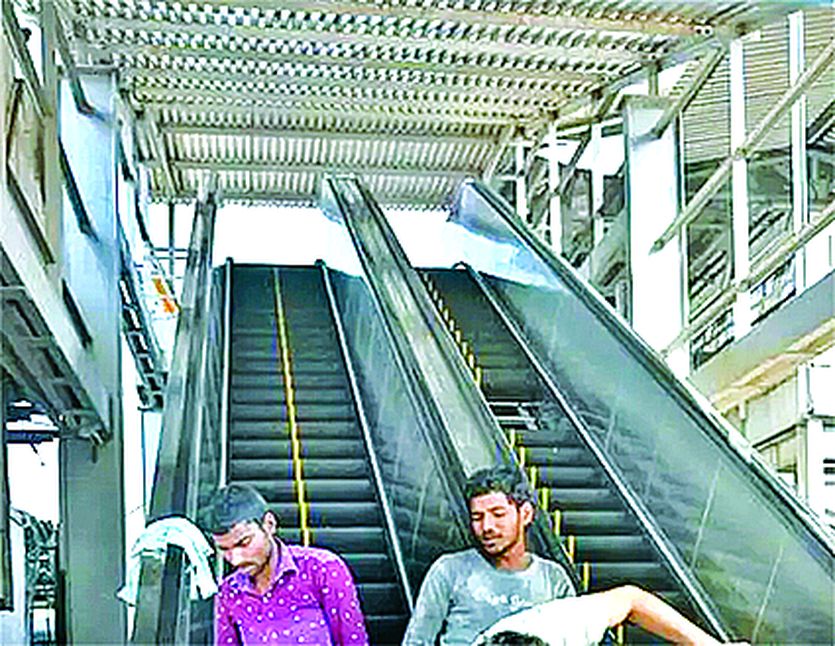 Lift to be installed at Bhayander station