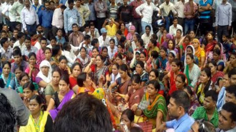 प्राथमिक शिक्षा मित्र संघ ने देश व प्रदेश में इसलिए नहीं बनाई थी डबल इंजन की सरकार कि उन्हें ही चोट पहुंचे, पौने दो लाख शिक्षामित्र का भविष्य अंधकार में, 1000 से ज्यादा शिक्षक अकाल मौत के बने ग्रास