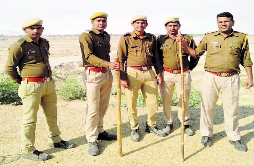 पुलिस जवान किए तैनात