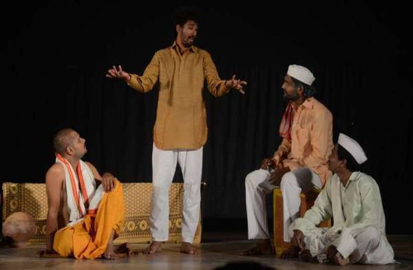 महा ब्राह्मण नाटक की प्रस्तुति