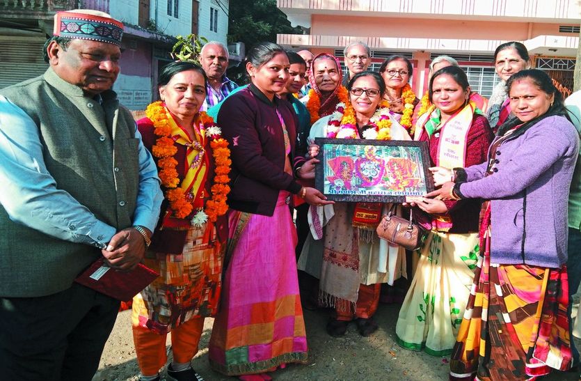 समाज के पदाधिकारी।