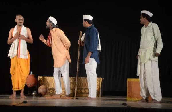 महा ब्राह्मण नाटक की प्रस्तुति