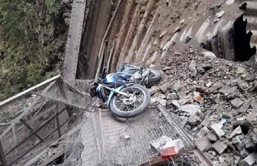 bridge collapsed in Mahabaleshwar