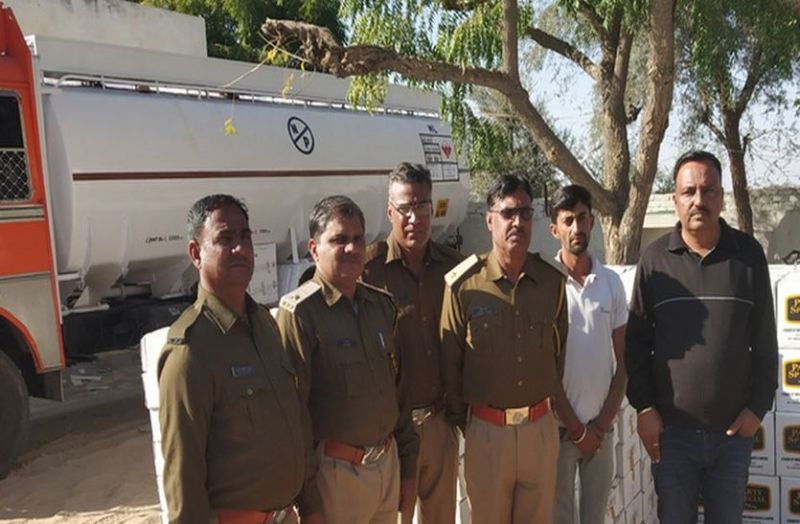 churu liquor smuggling news