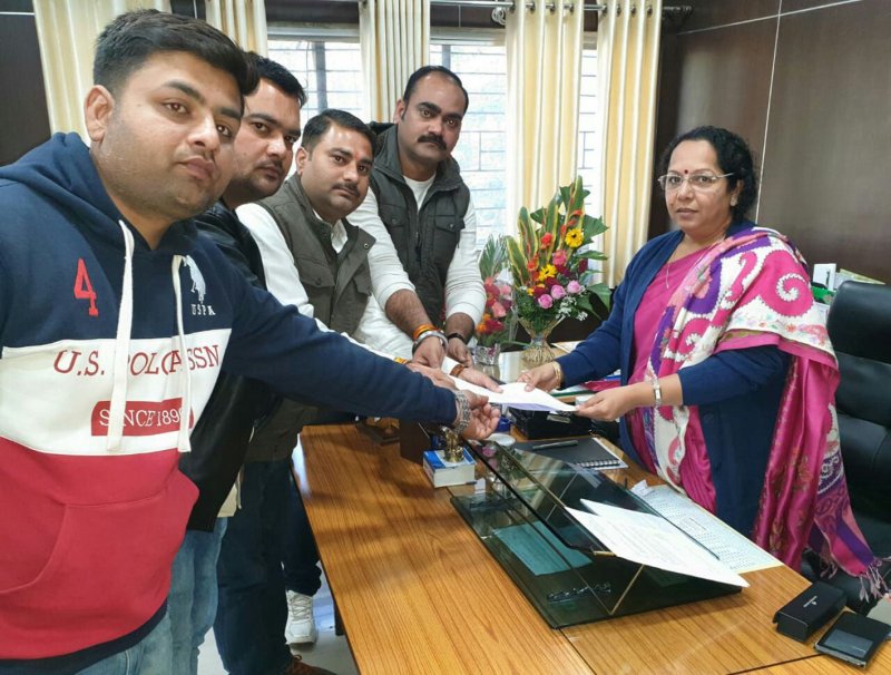 Employed local unemployed people in Reliance CBM project