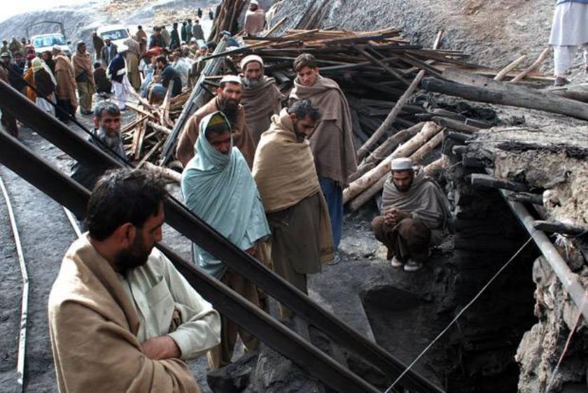 Blast in coal mine of balochistan after gas leakage 4 killed 1 injured