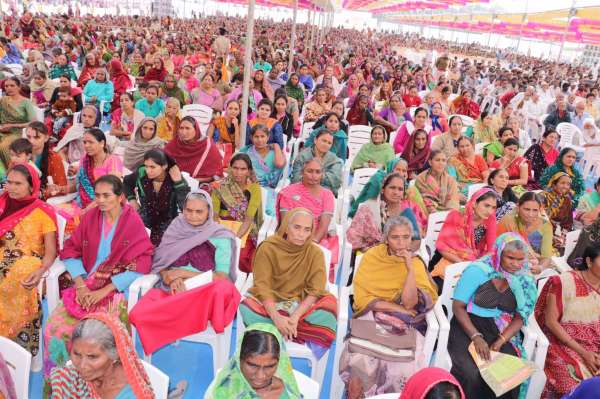 Rupani inaugurated Garib Kalyan Mela at Porbander 2