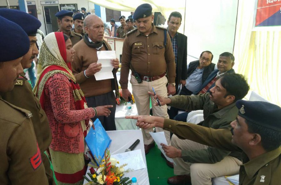 superintendent of police organized a problem solving camp in Singrauli