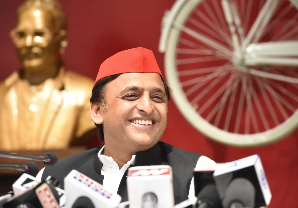 Akhilesh Yadav  comment Prime minister and chief minister latest news