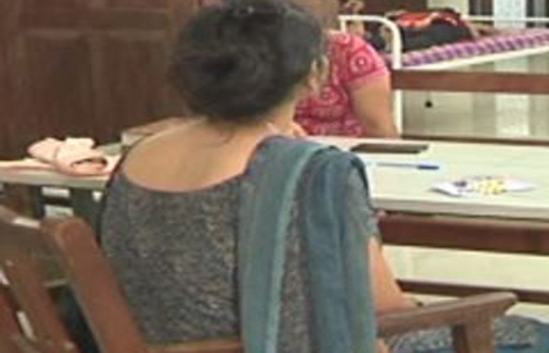 hostel girls suffering from stomach pain