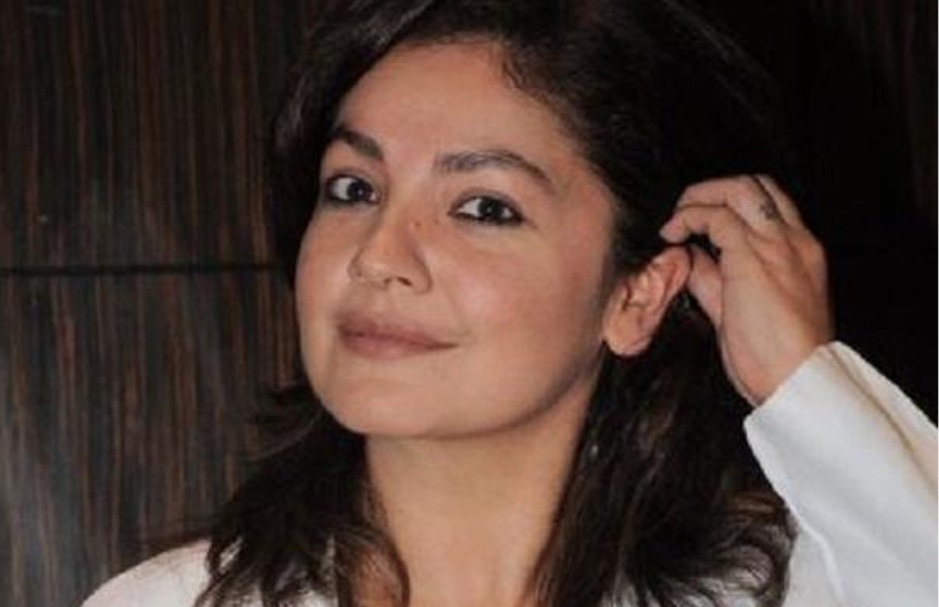 Pooja Bhatt sadak 2