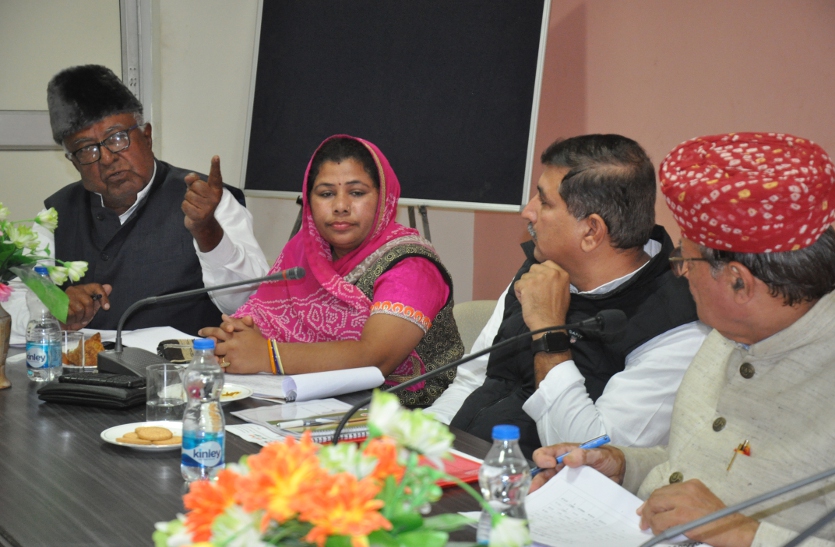 Minister review meeting in barmer