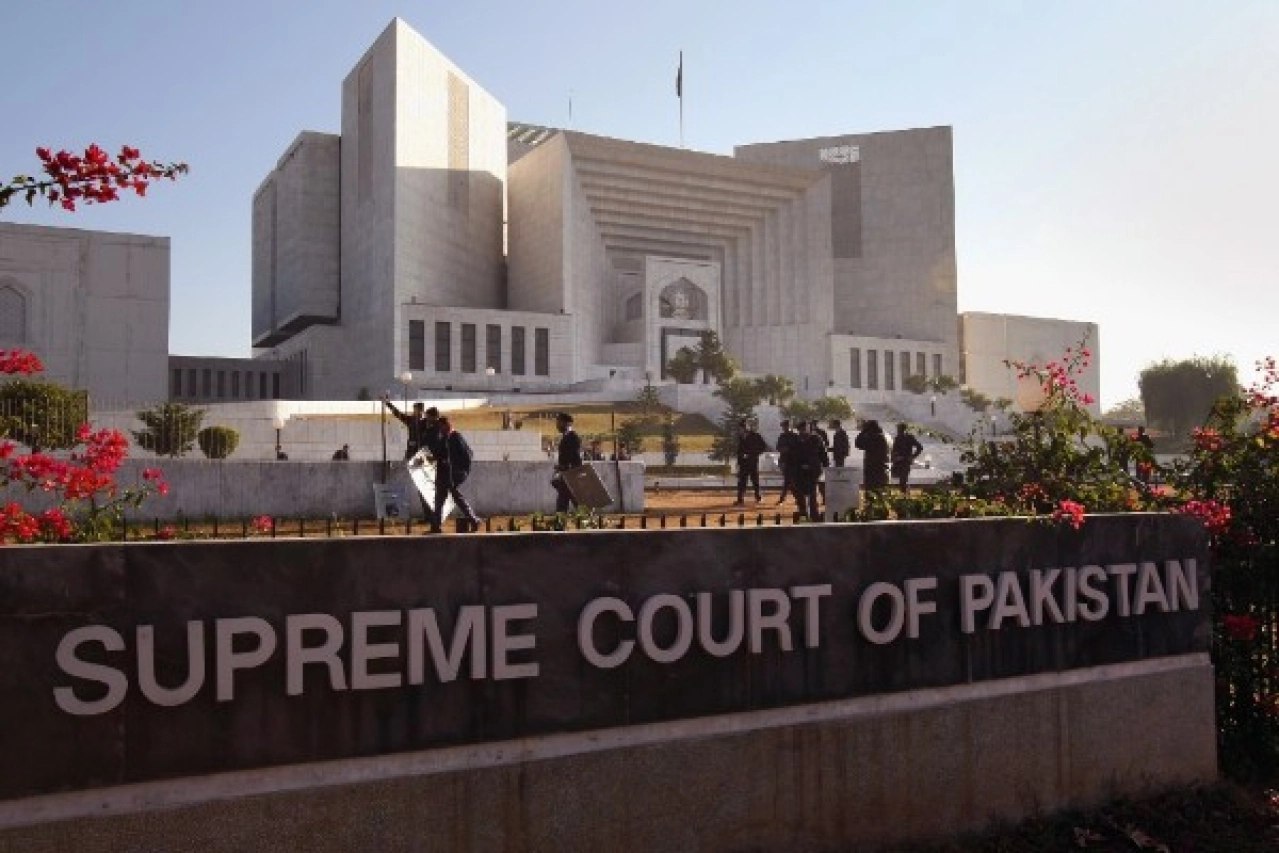 Pak sc directs to provide relief fund within month to clash affected people
