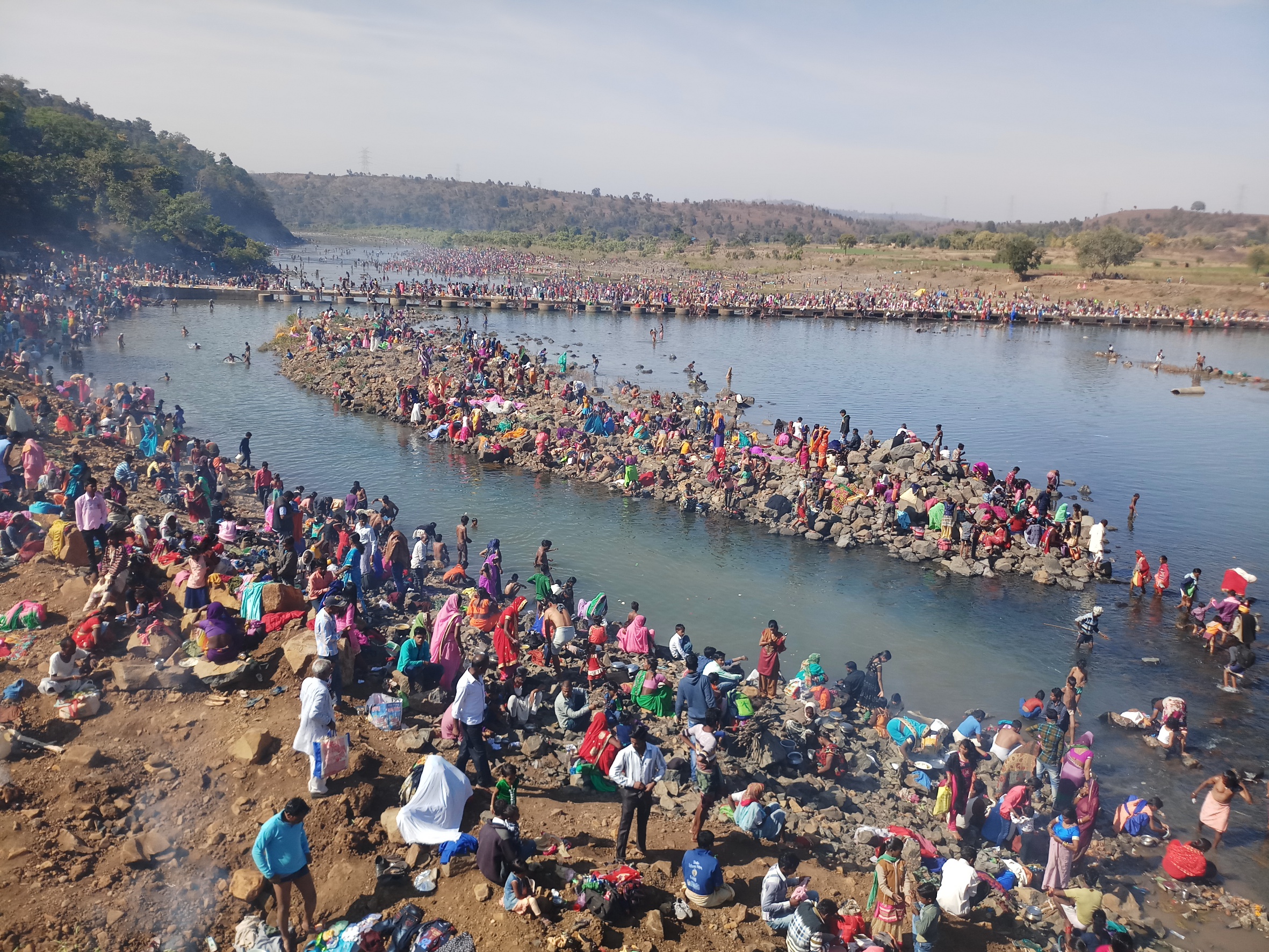 People take a plunge of faith on the auspicious time of Makar Sankrant