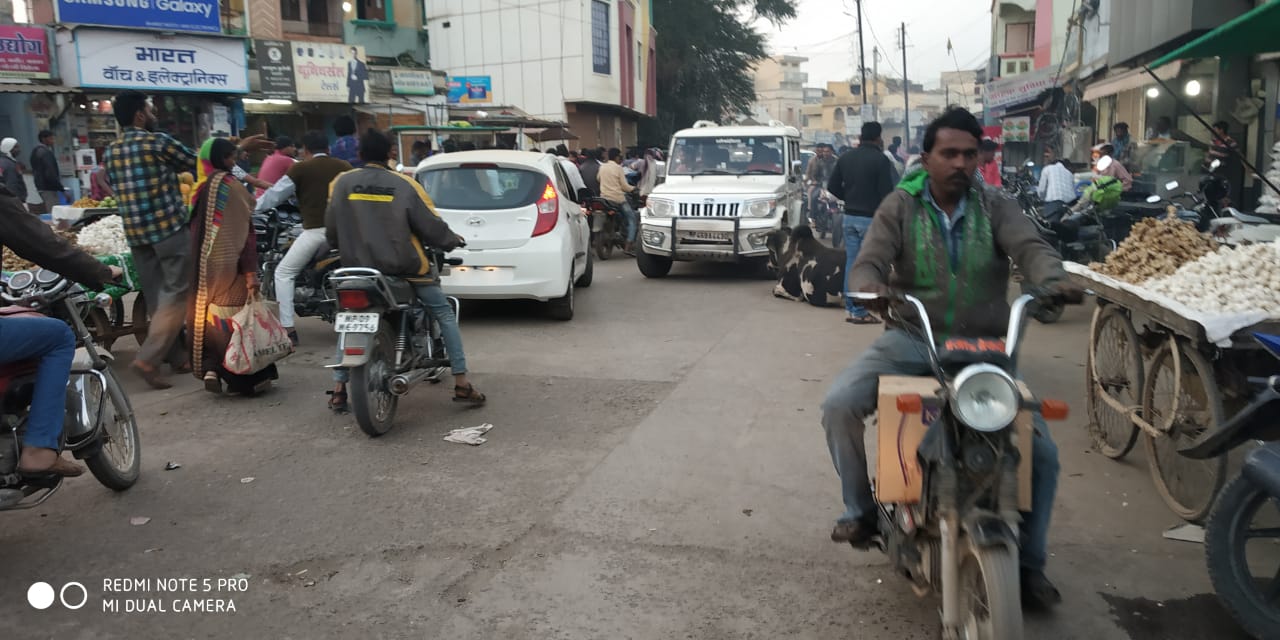 barwani City deteriorating traffic system