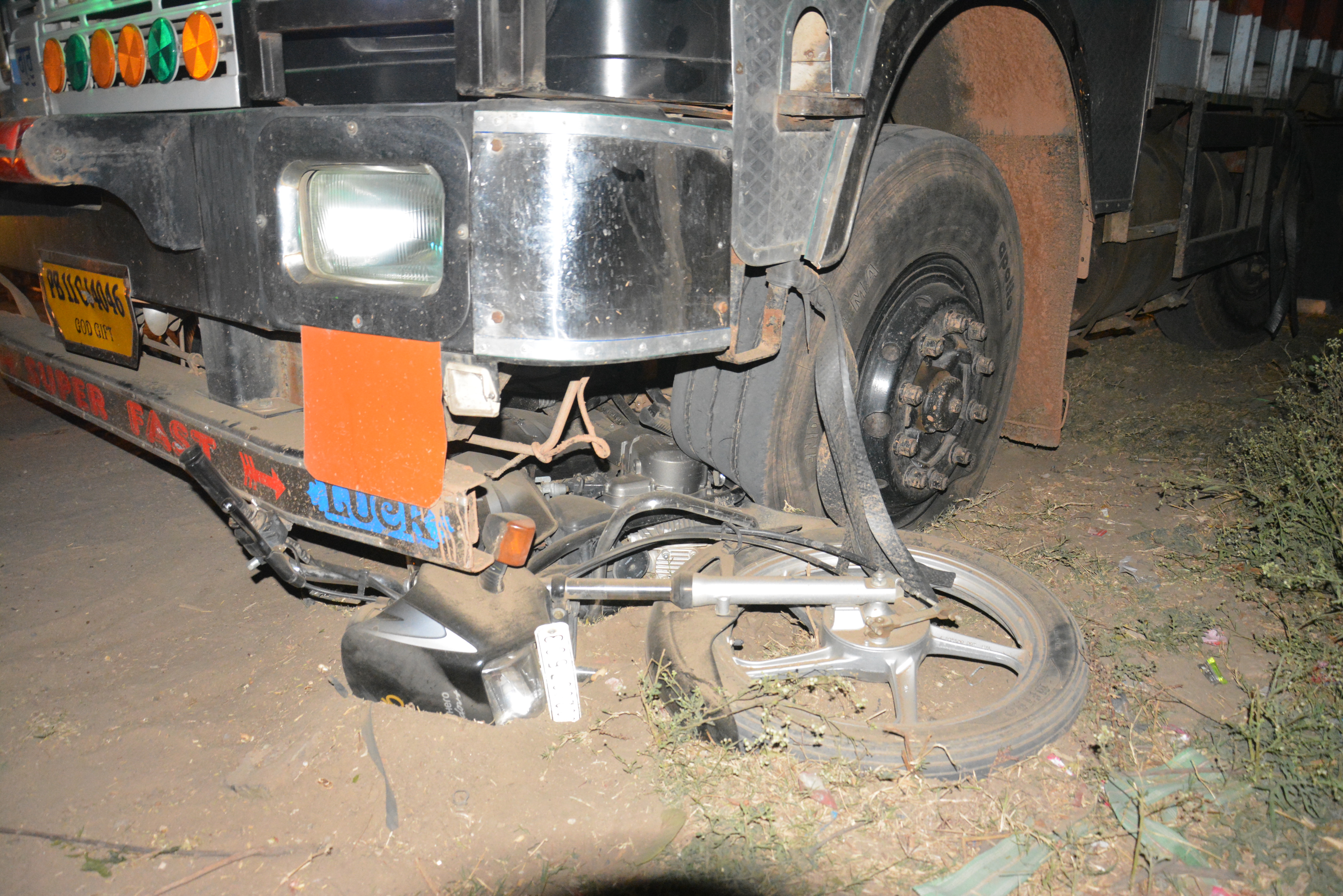 Truck Crush Bike And Women In Alwar On Sikandara Highway