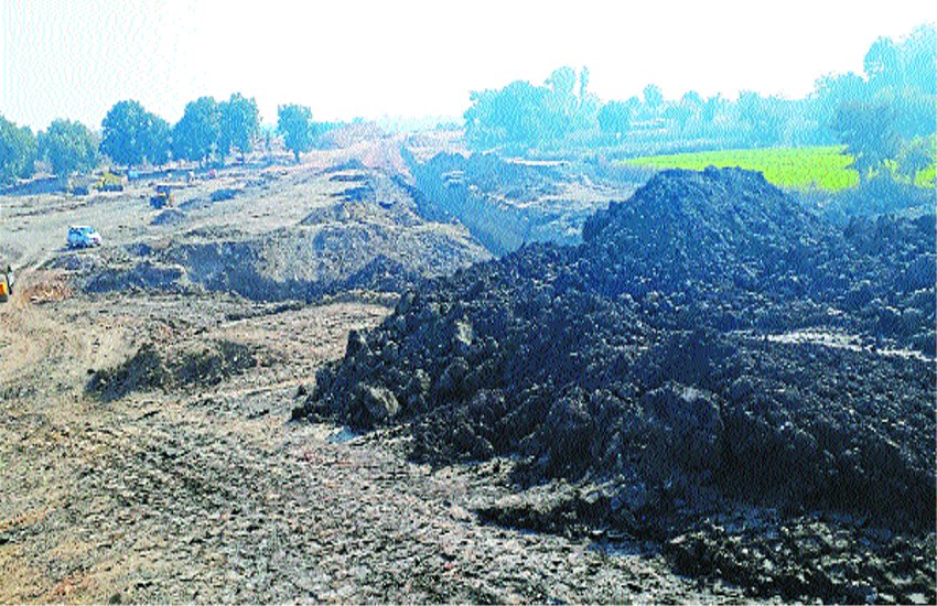 Allegations of use of poor material in construction of pond