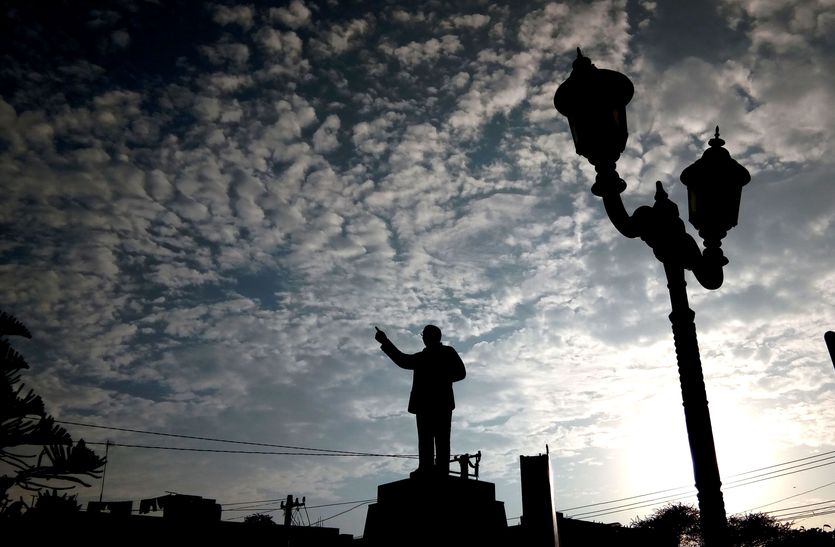 सीकर में पारा आज फिर जमाव बिंदू के पास पहुंच गया। फतेहपुर में आज न्यूनतम तापमान 0.4 डिग्री दर्ज हुआ।