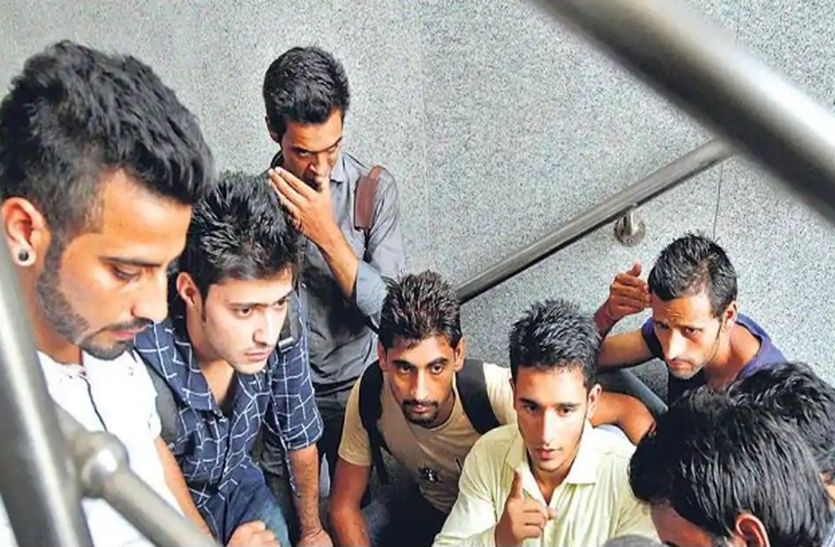 Rajasthan Youth Trapping In Fake Marks Sheet Gang Of UP
