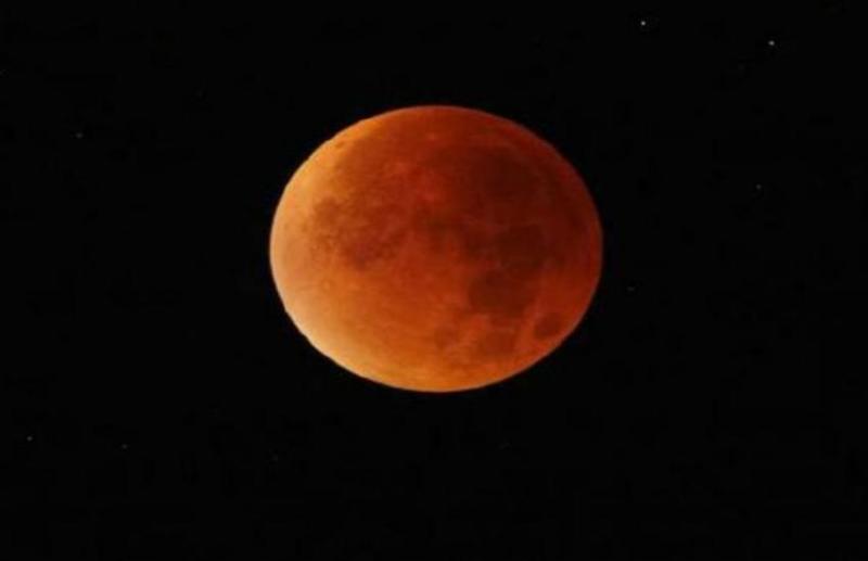 चन्द्रग्रहण के दुष्प्रभाव से बचने के लिए करें यह काम, मिलेगा फायदा