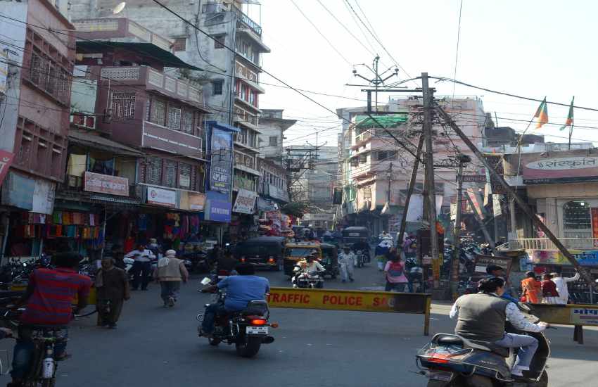 Sanjay Drive 9: Provided by three meter to Chameli Chowk, 6 meter wide