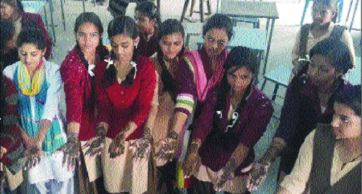 देखिए कॉलेज की छात्राओं ने कैसी मचाई धूम