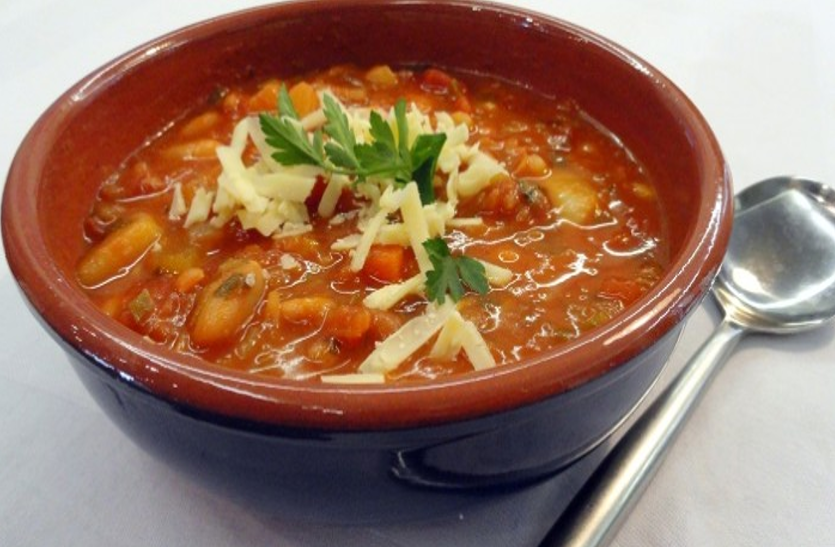 benefits-of-drinking-mixed-vegetable-soup-in-winter-season
