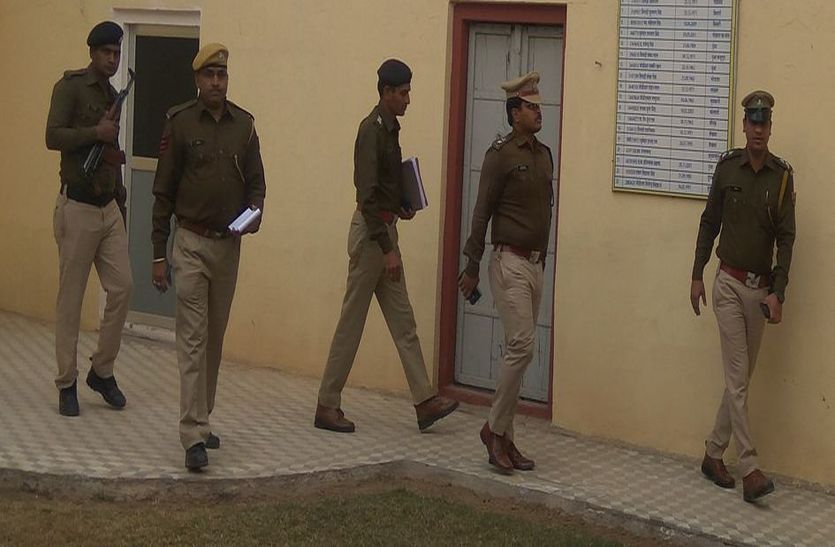 sp-inspected-the-mandwa-police-station