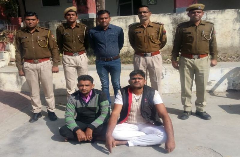 पुलिस ने 90 किलोमीटर पीछा कर दो बदमाशों को दबोचा