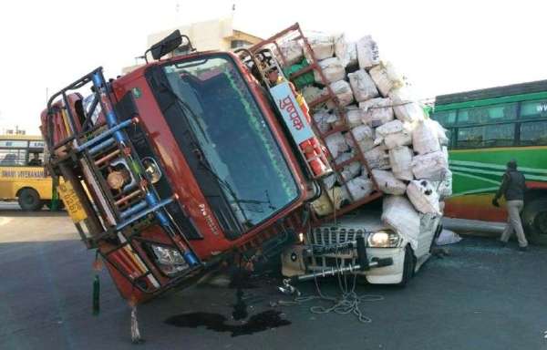 Accident on Bengali crossroads