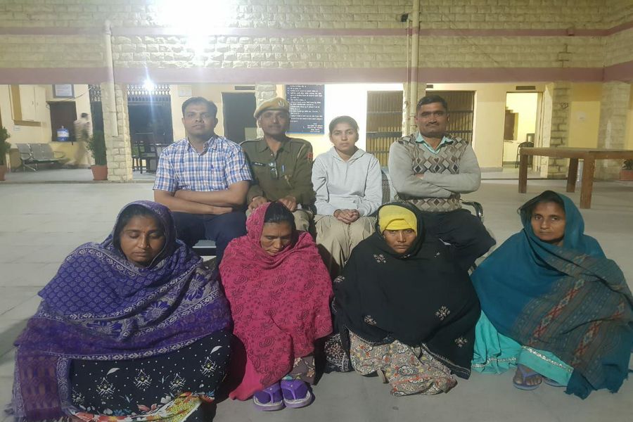 Factory wall caught woman gang